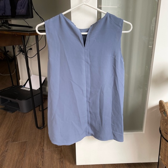 Uniqlo Top - Picture 2 of 4